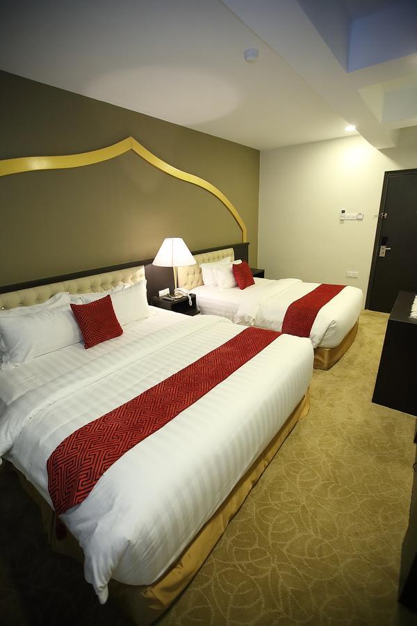 Al Khatiri Hotel Kubang Kerian Zewnętrze zdjęcie
