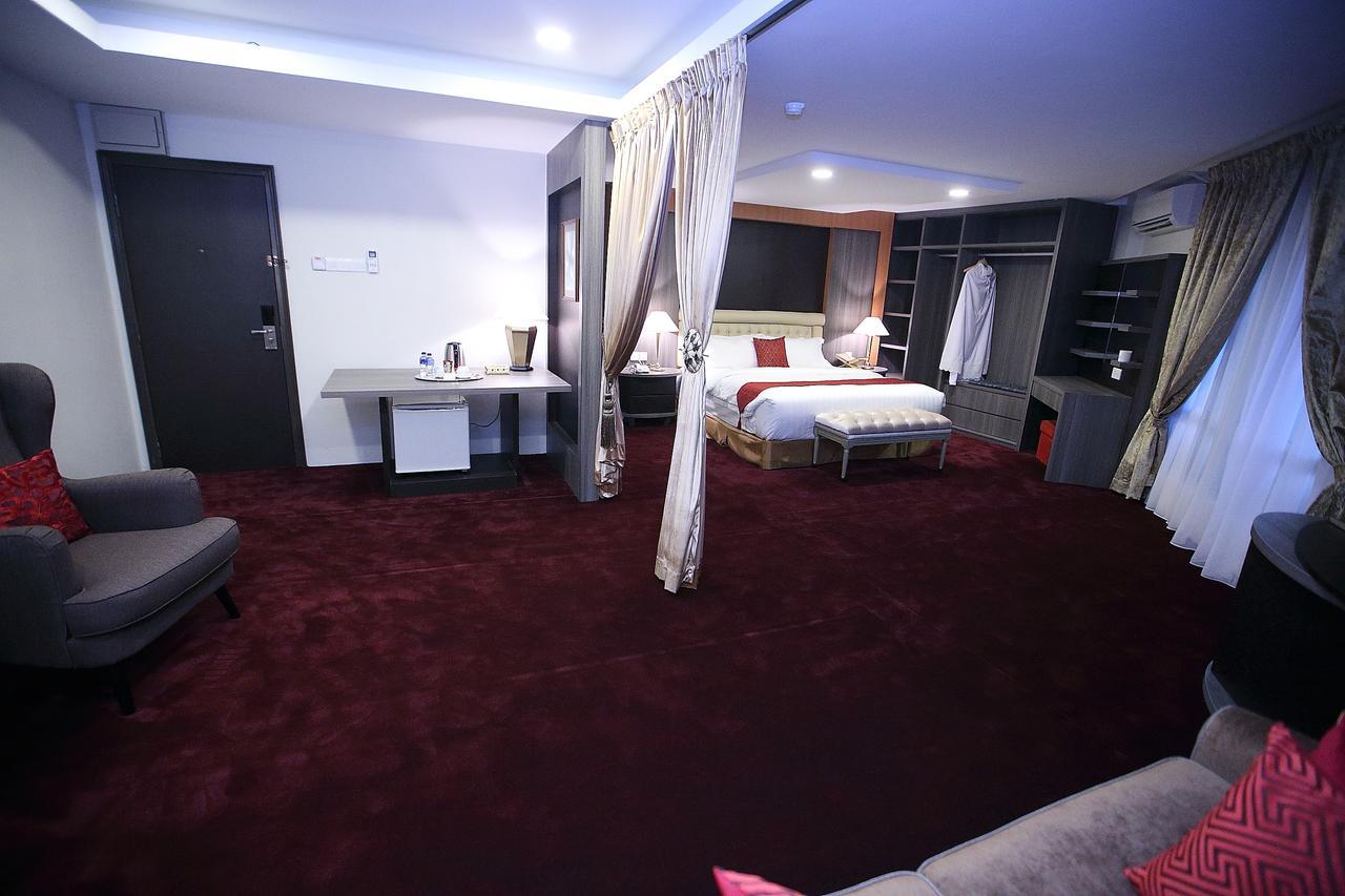 Al Khatiri Hotel Kubang Kerian Zewnętrze zdjęcie