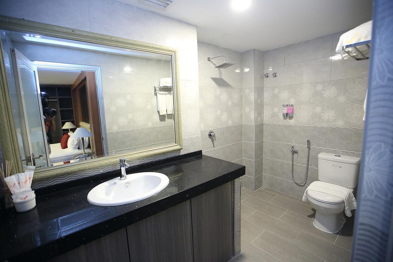 Al Khatiri Hotel Kubang Kerian Zewnętrze zdjęcie