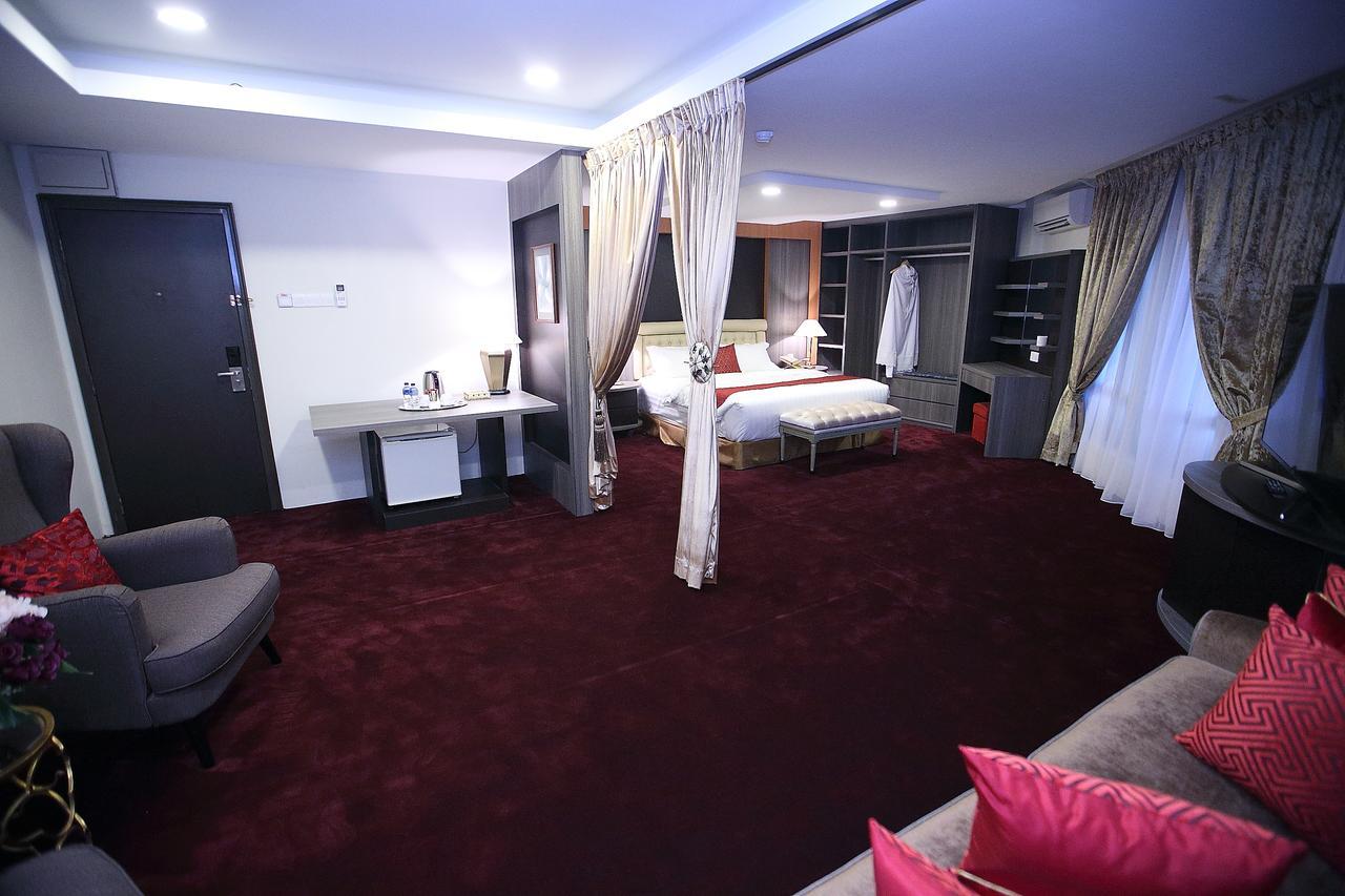 Al Khatiri Hotel Kubang Kerian Zewnętrze zdjęcie