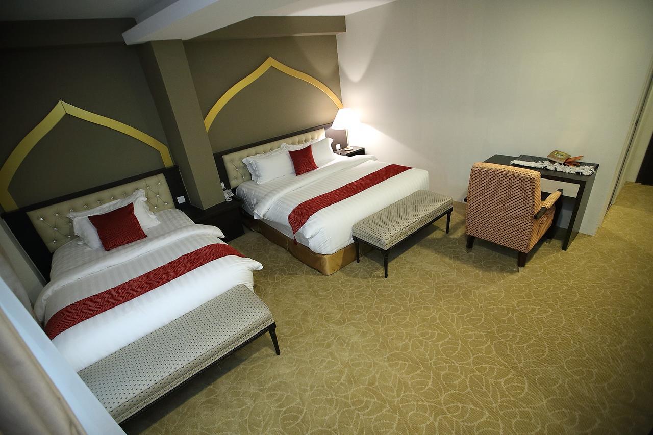 Al Khatiri Hotel Kubang Kerian Zewnętrze zdjęcie